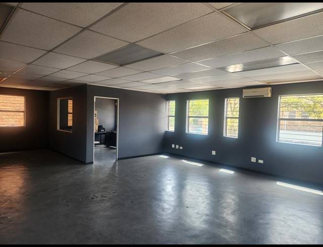 OFFICE PROPERTY TO RENT IN WELTEVREDEN PARK